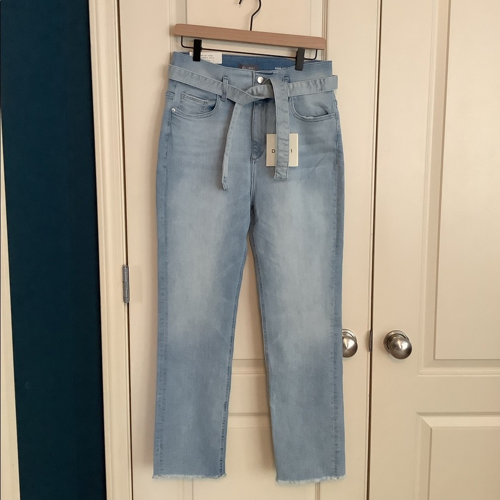 DL1961 Mara Ankle Straight Leg Size 30